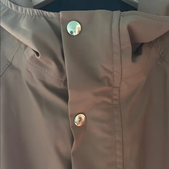 Fairchild Raincoat - Picture 4 of 7